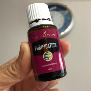 好在有這支Purification淨化精油 (*中國市場)